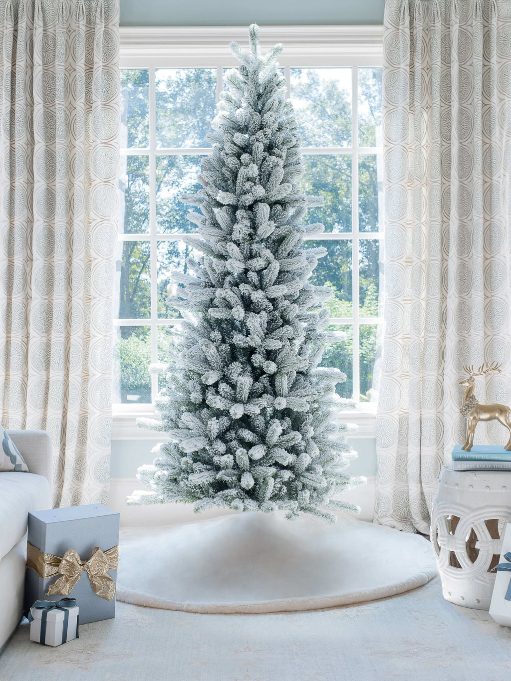 Árvore de Natal Artificial Slim King Flock® de com 650 Luzes LED Branco Quente