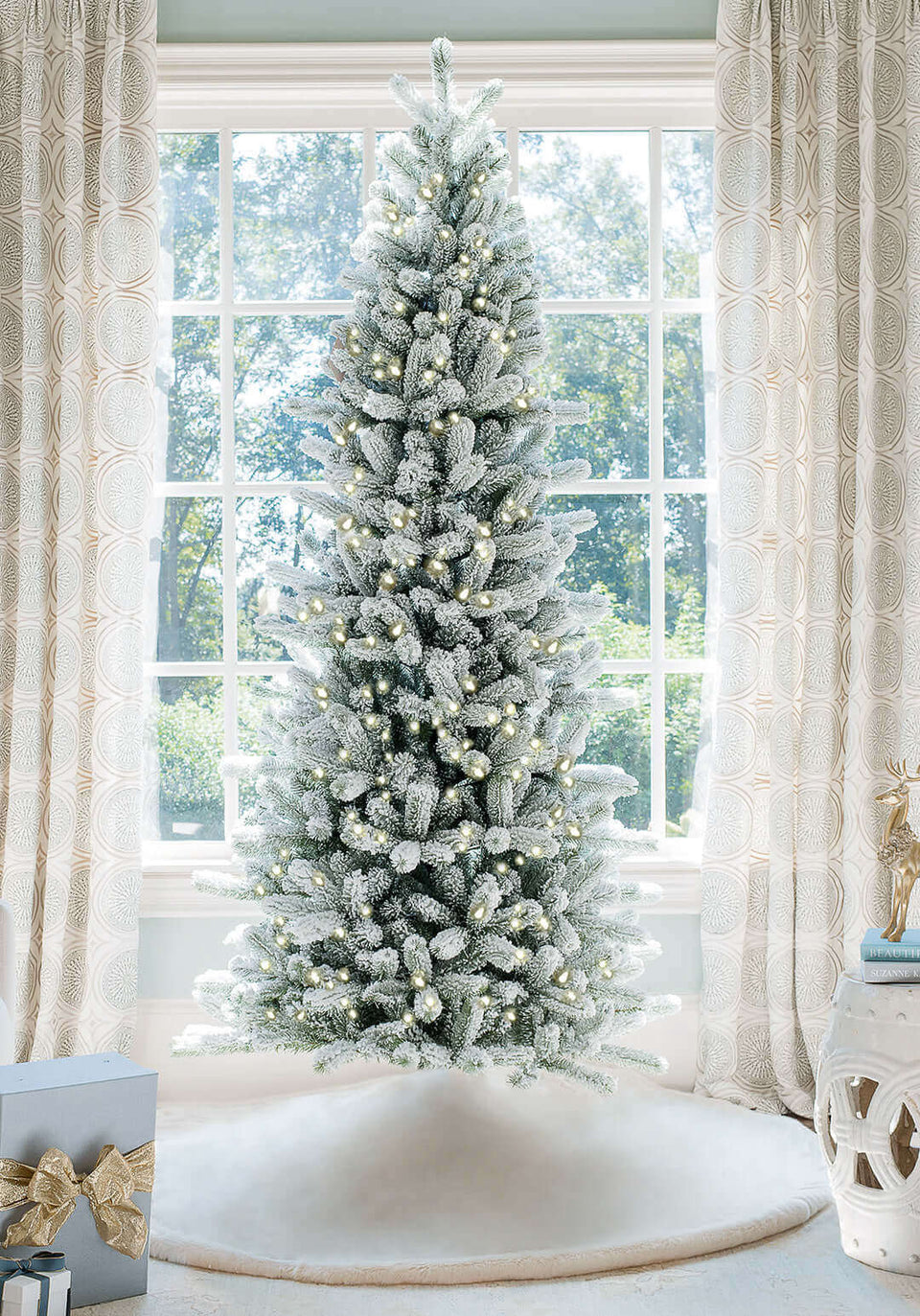 Árvore de Natal Artificial Slim King Flock® de com 650 Luzes LED Branco Quente