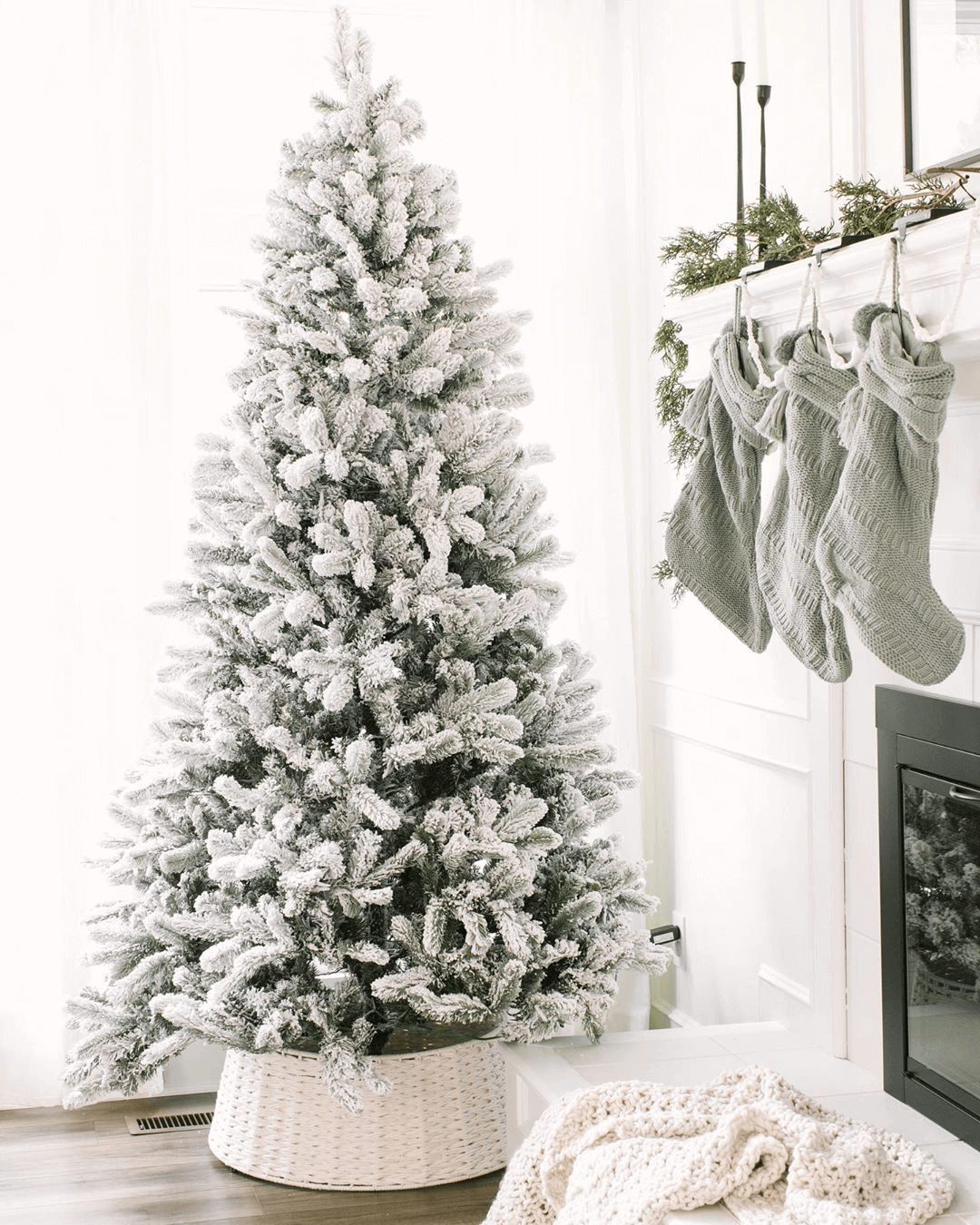 Árvore de Natal Artificial King Flock® 600 Luzes LED Branco Quente